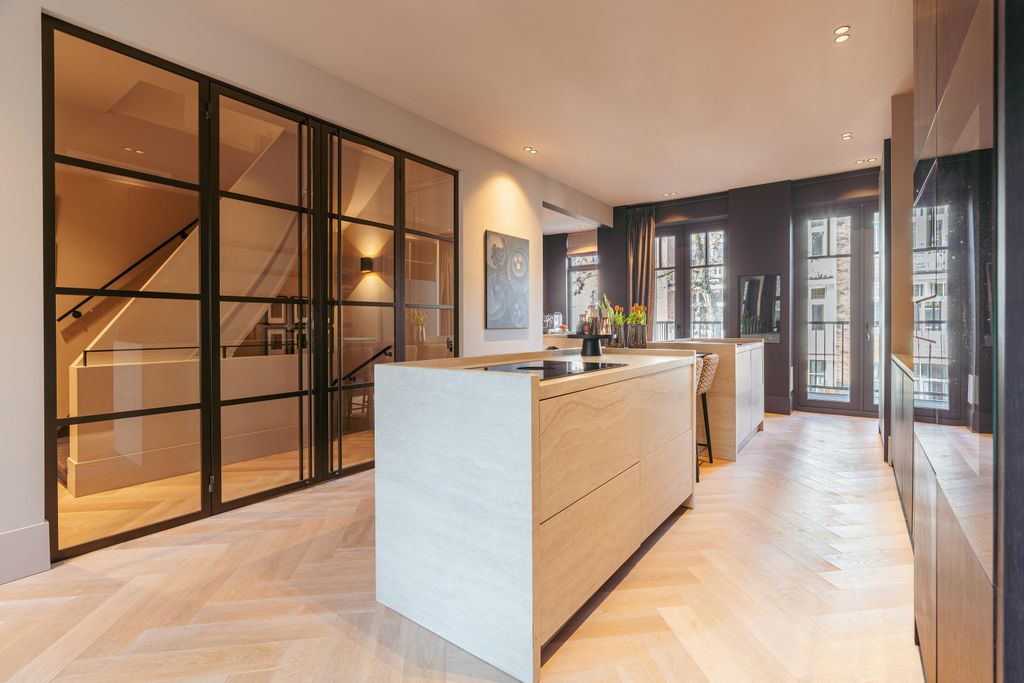 Property photo 2 of 46