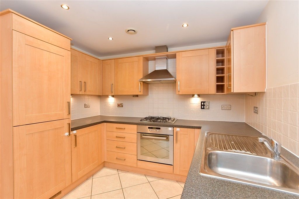 Property photo 2 of 18 Kitchen