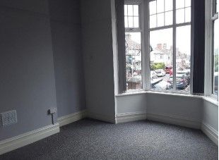 Property photo 2 of 11 Lounge