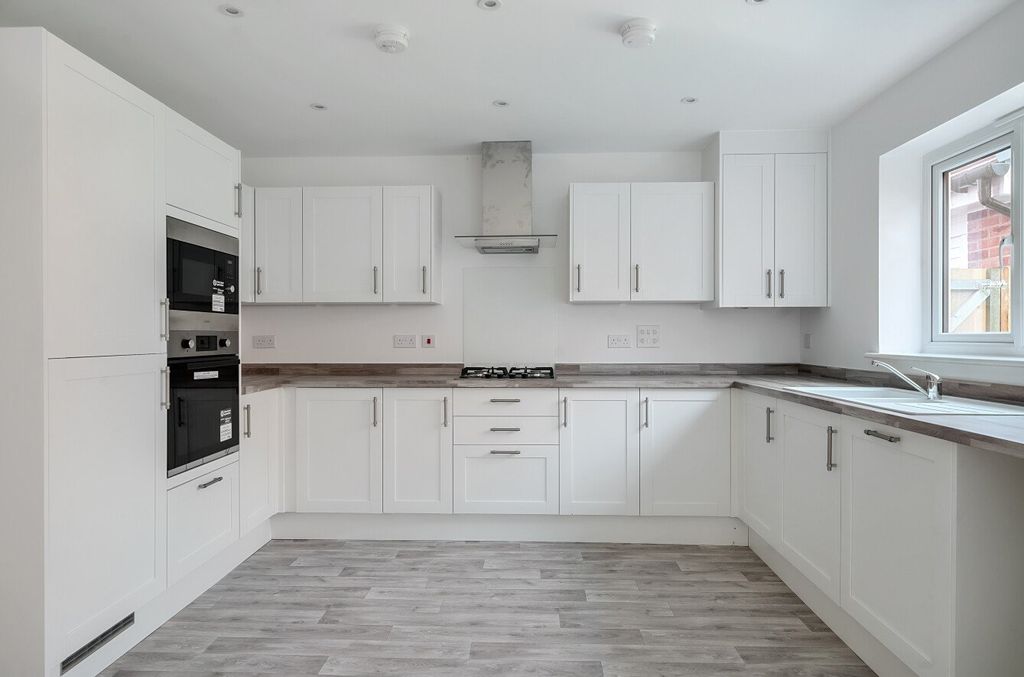 Property photo 2 of 19 Picture No. 02