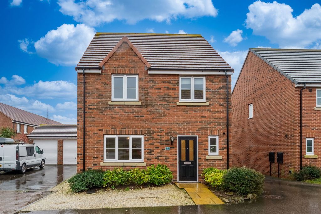 Property photo 1 of 33