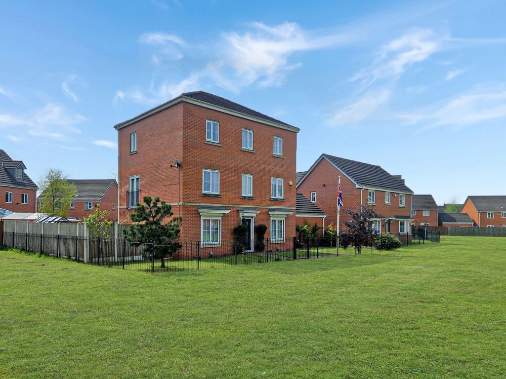 Property photo 1 of 42