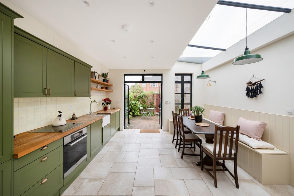 Property photo 2 of 12 Image