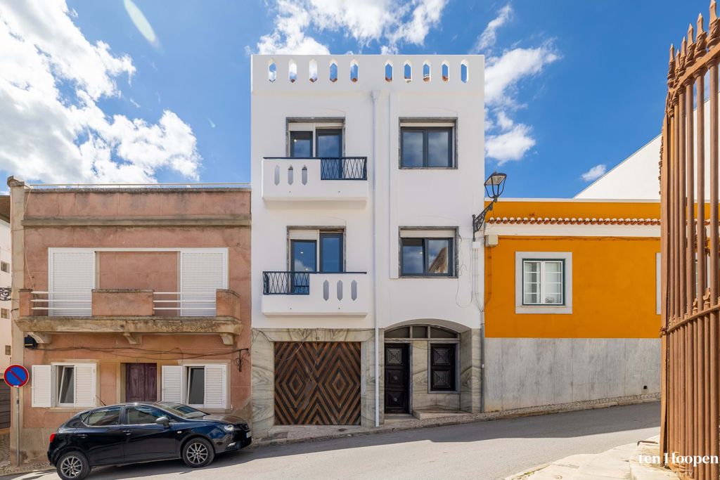 Property photo 2 of 30