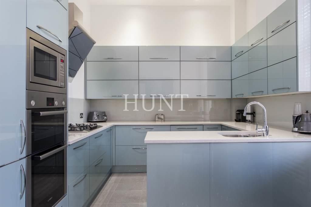 Property photo 1 of 33