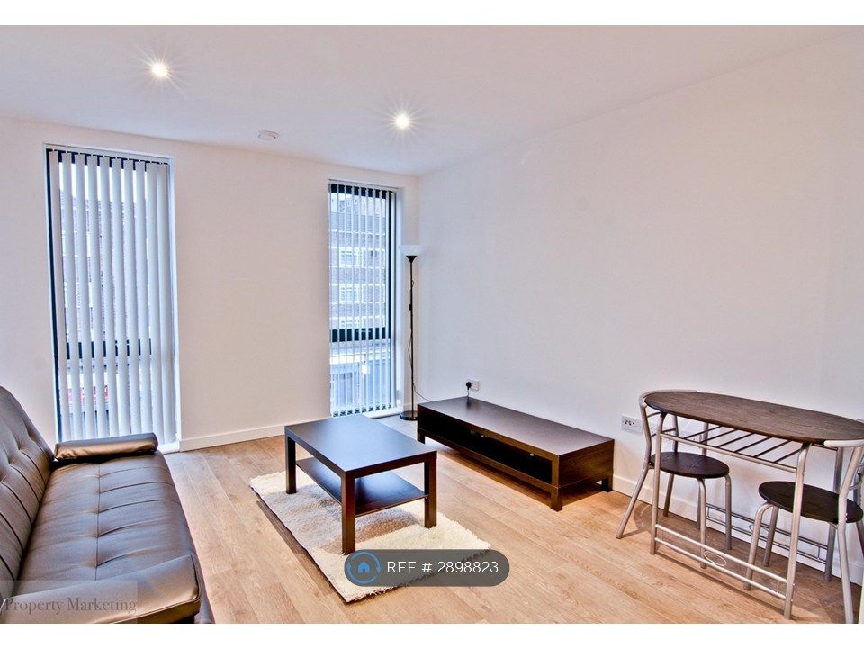Property photo 1 of 8 Lounge