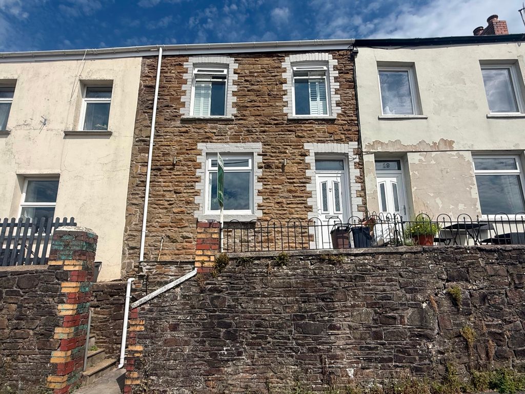 Property photo 1 of 25