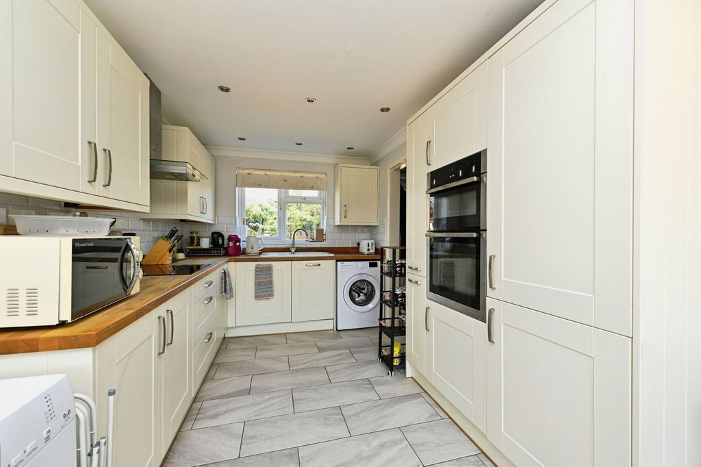 Property photo 3 of 25 Pbox-Img.Jpg