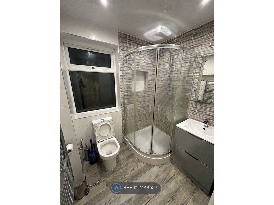 Property photo 3 of 3 Bathroom 2