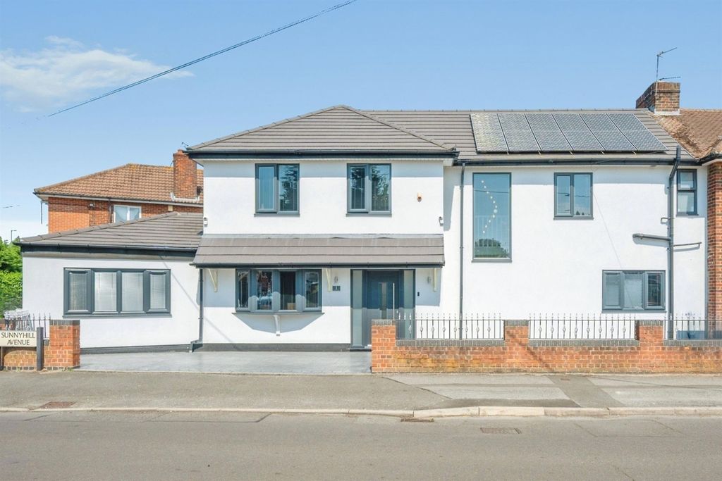 Property photo 1 of 18