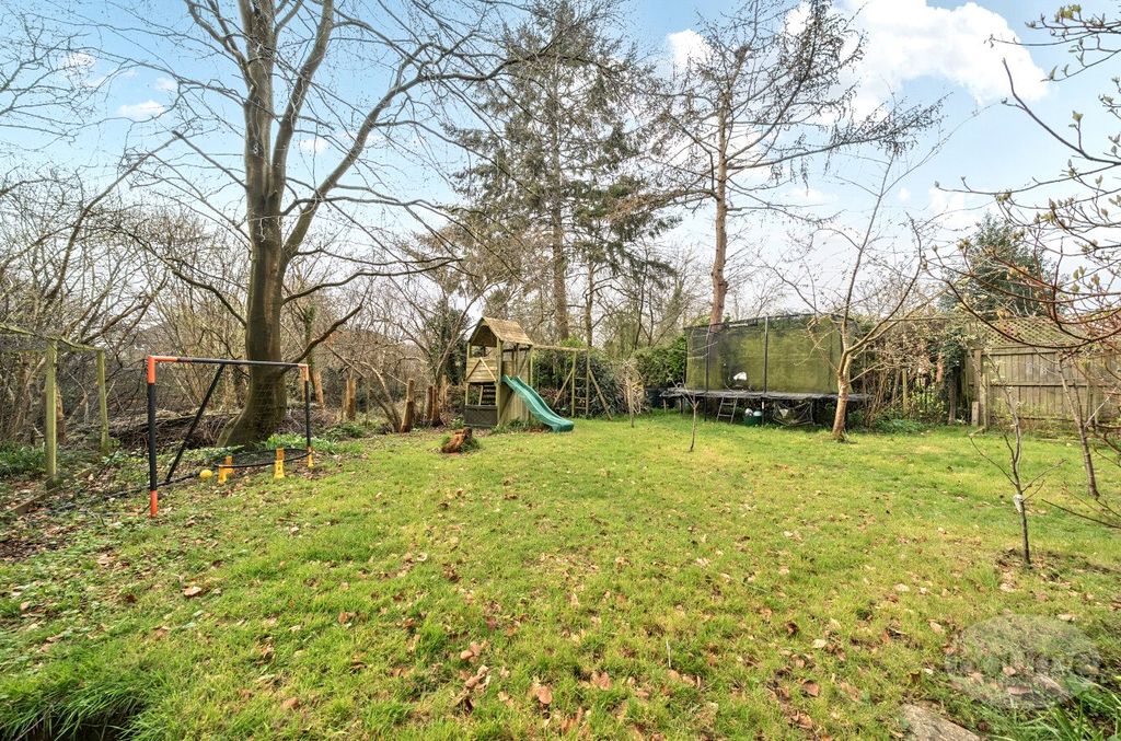 Additional image 17 of 5 bed detached house for salePulens Crescent, Petersfield, Hampshire GU31