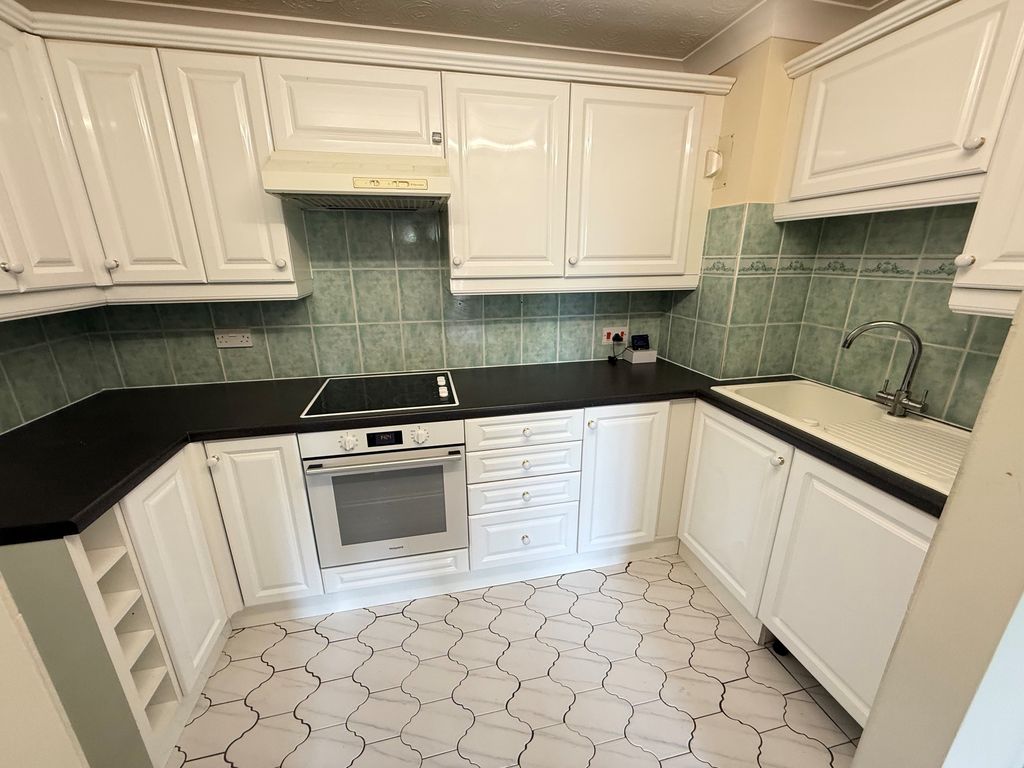 Property photo 3 of 4