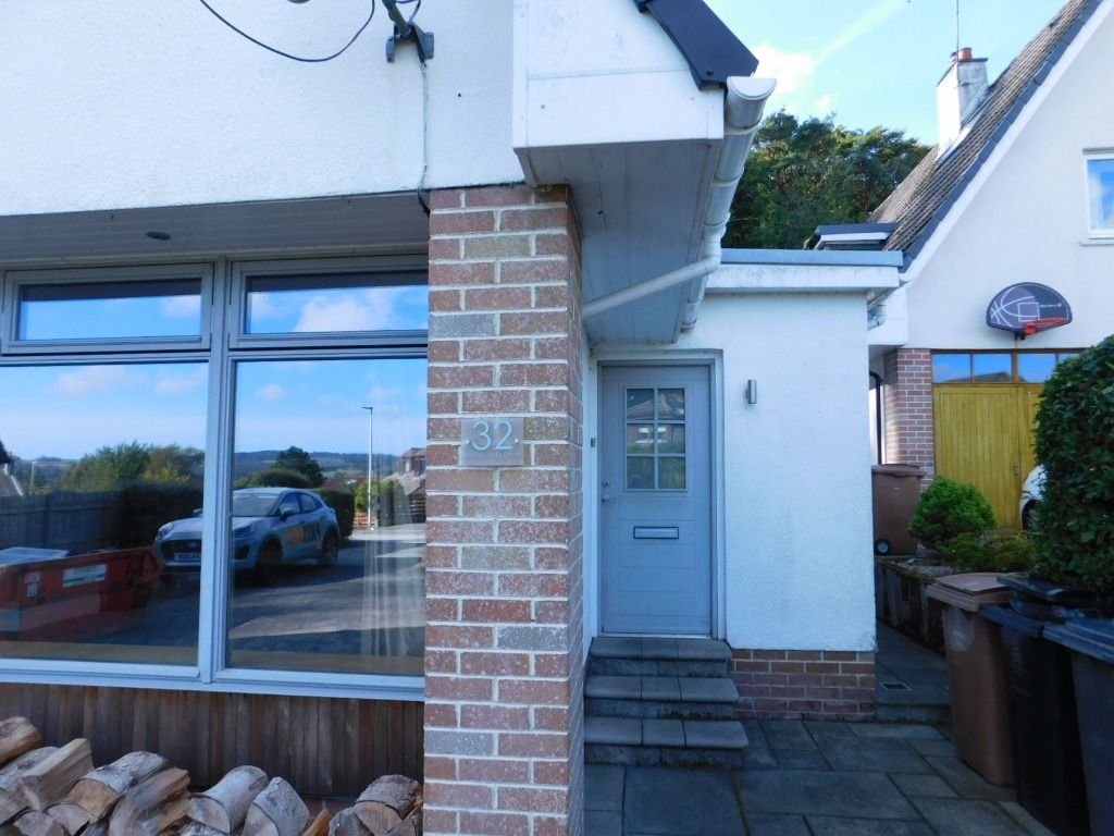 Property photo 2 of 32