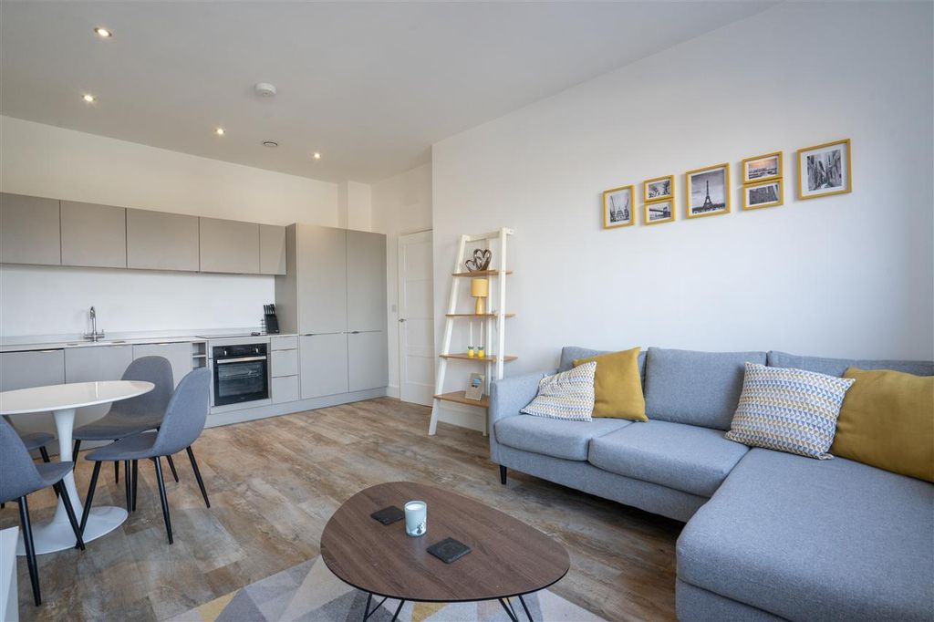 Property photo 1 of 13 Main Picture