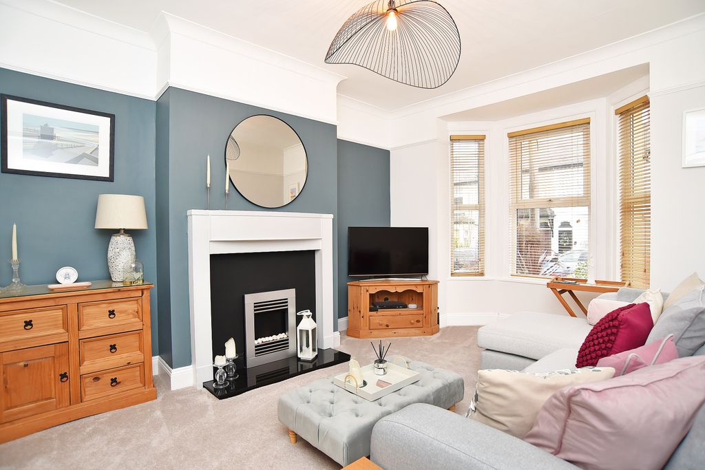 Property photo 2 of 15 2