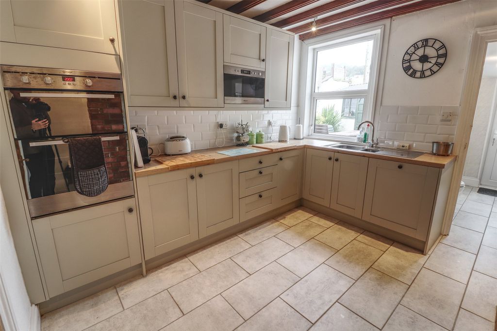 Property photo 3 of 16 Picture No. 28