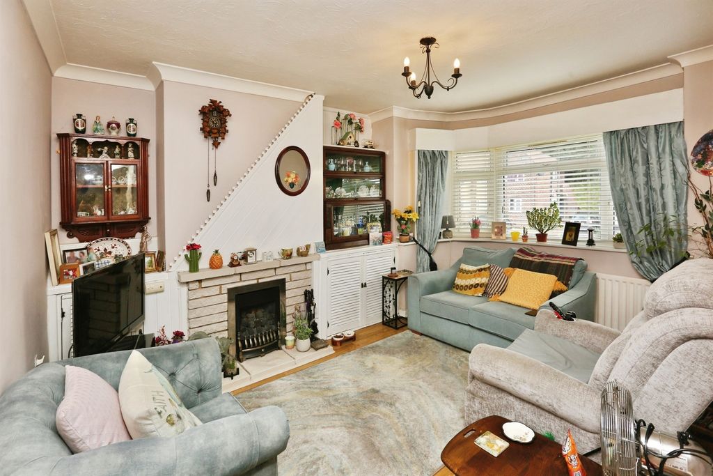 Property photo 2 of 13