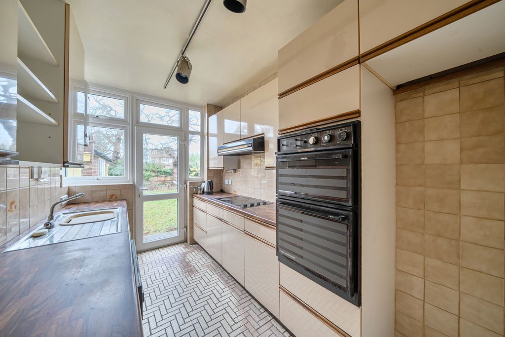 Property photo 3 of 21 Picture No. 10