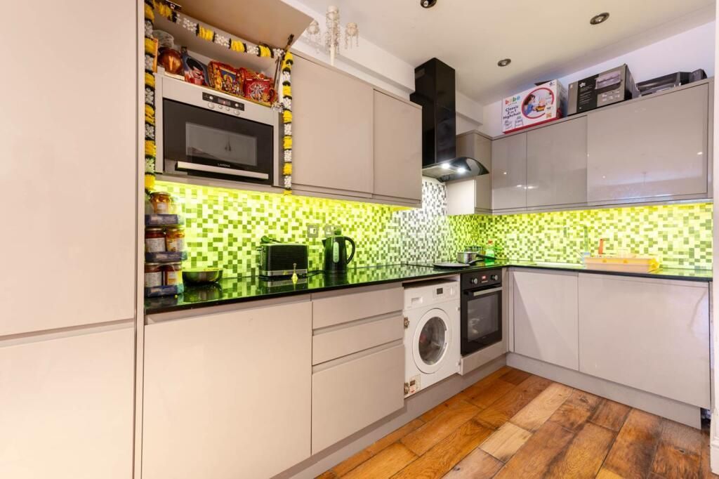 Property photo 2 of 12