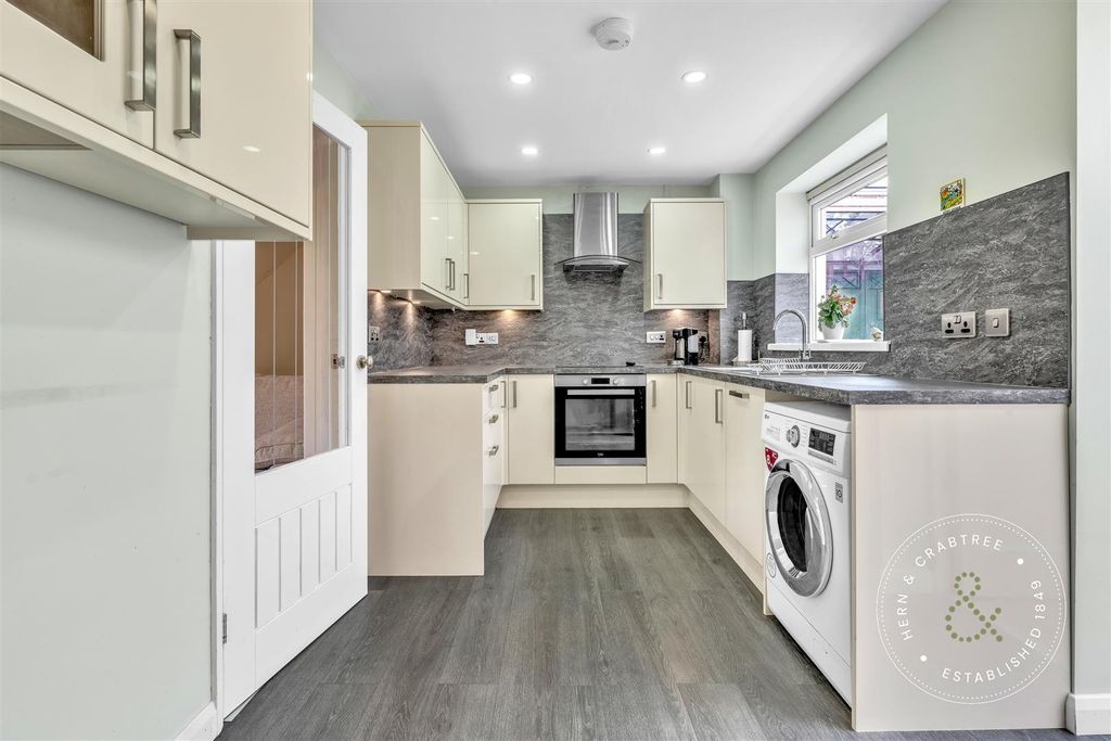 Property photo 2 of 24 Hern Crabtree-7.Jpg