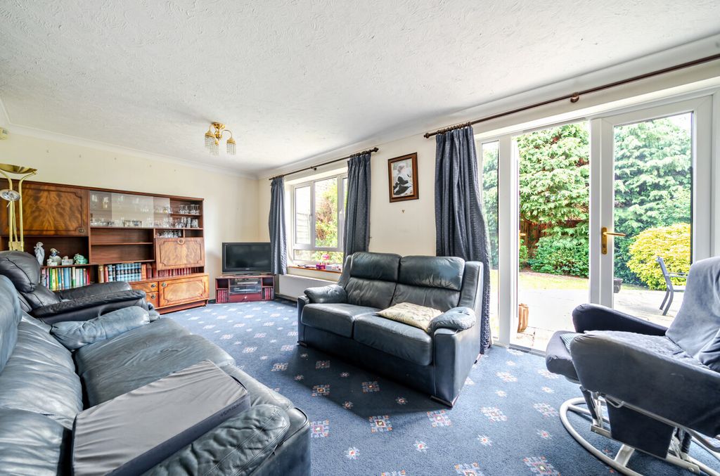 Property photo 2 of 21 1457993-9-6A0E104...