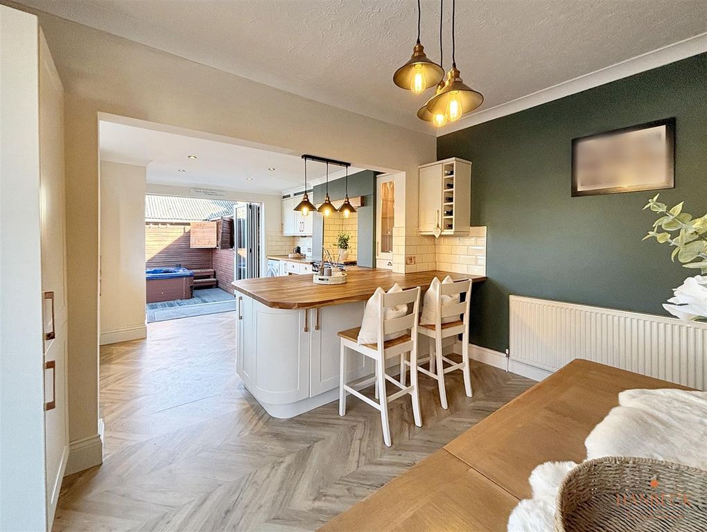 Property photo 2 of 24 Img_2642_Blurred.Jpg