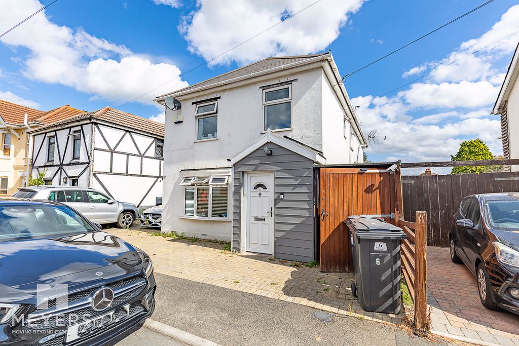 Property photo 2 of 22