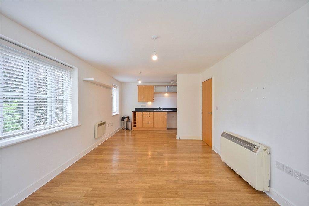 Property photo 3 of 15 Picture No. 23