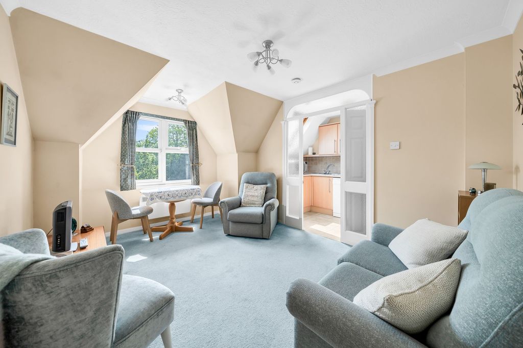 Property photo 2 of 14