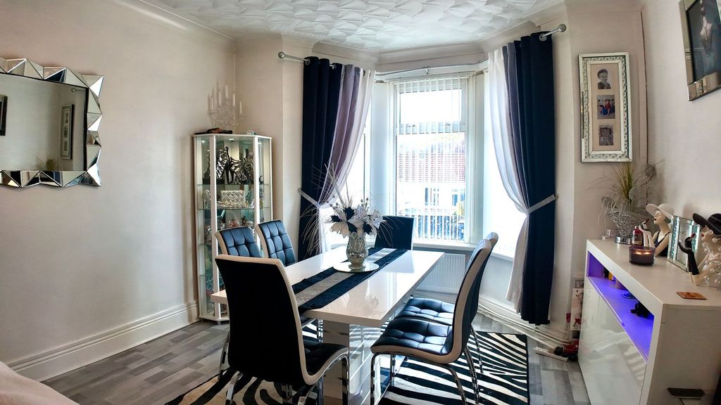 Property photo 2 of 26