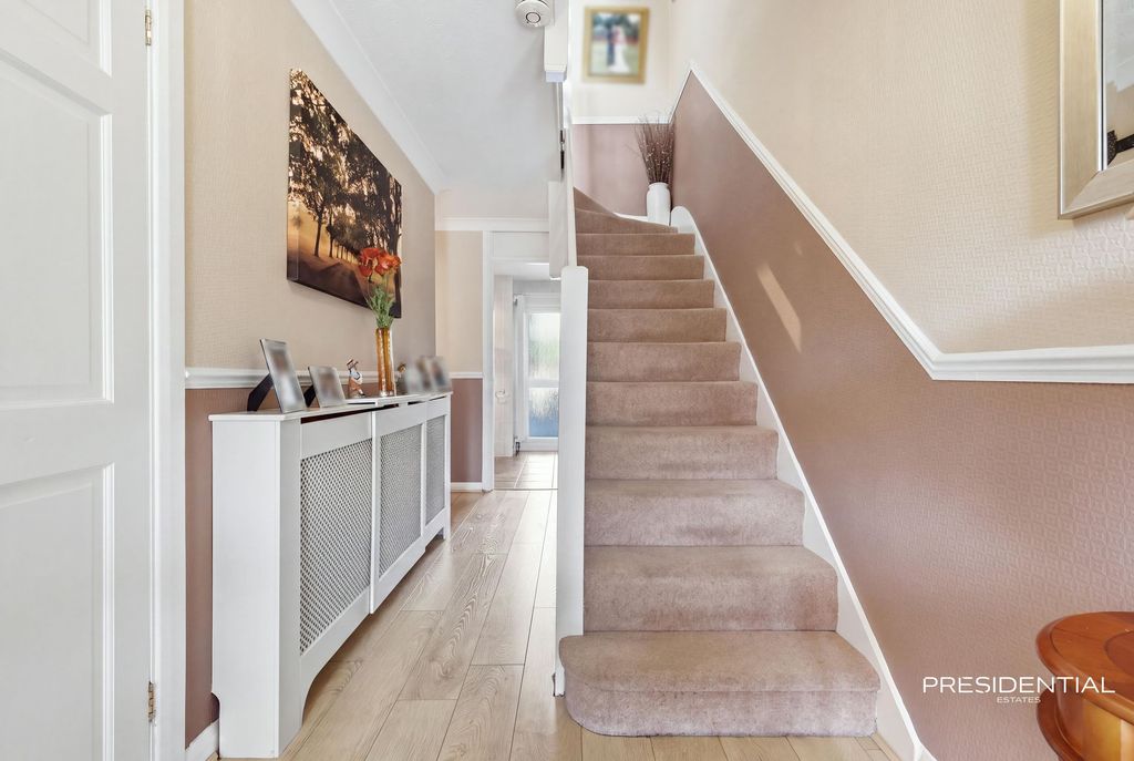 Property photo 2 of 29