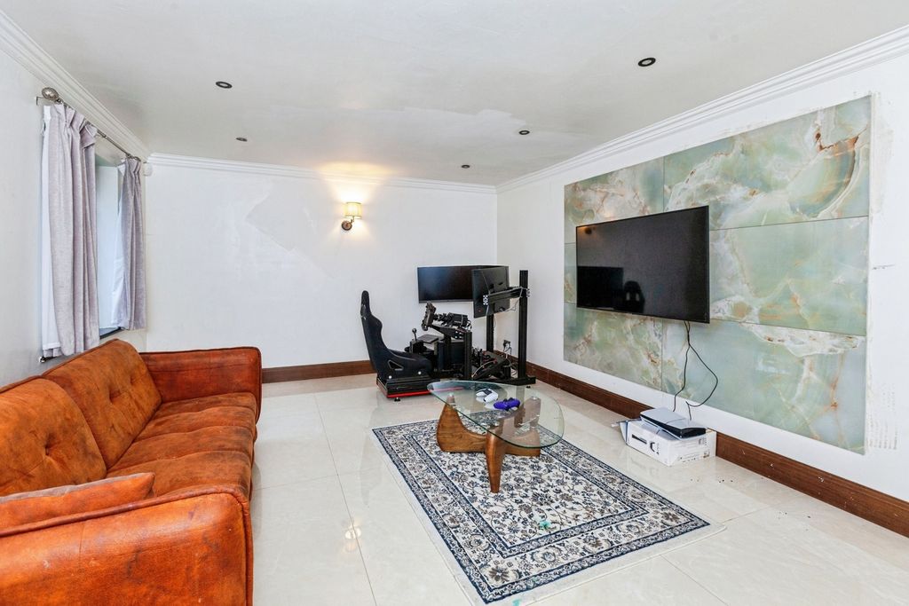 Property photo 3 of 55 Drawing Room