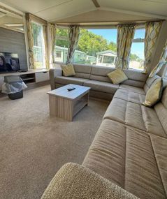 Property photo 1 of 5 1000037275