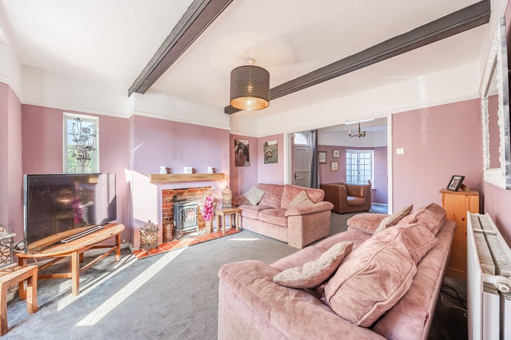 Property photo 2 of 18