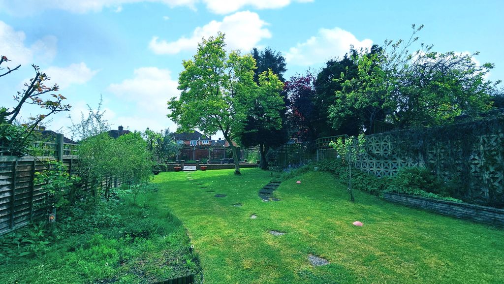 Property photo 1 of 28