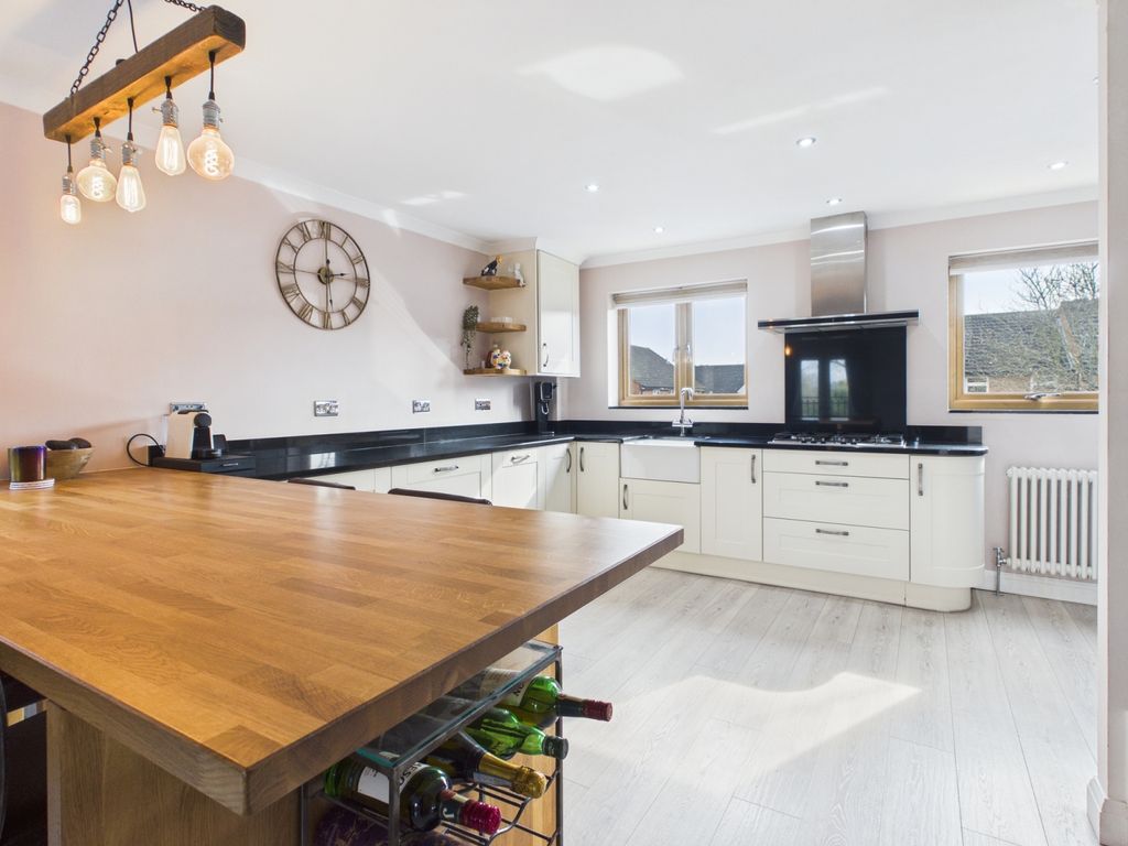 Property photo 1 of 23 Picture No. 10