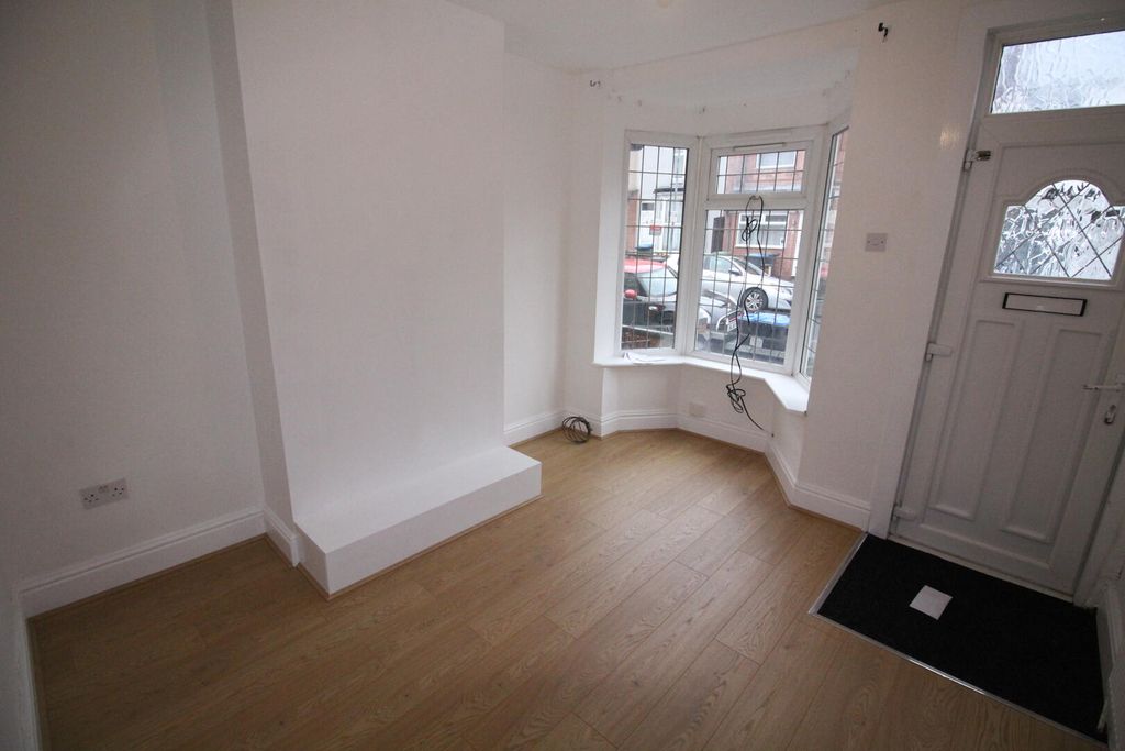 Property photo 2 of 8 Living Room