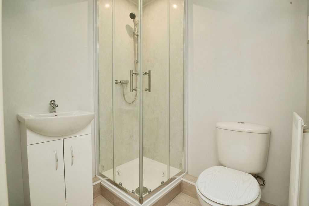 Additional image 9 of 2 bed flat for saleFlavius Close, Caerleon, Newport NP18