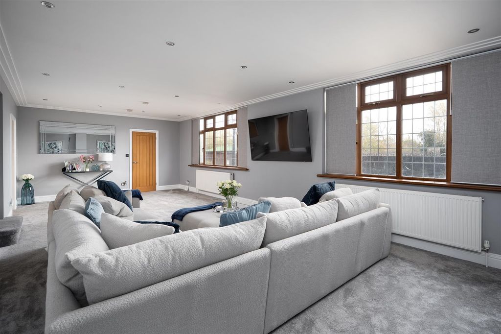 Property photo 2 of 38 Living Room