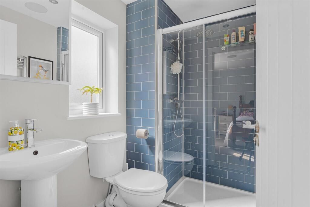 Property photo 2 of 3