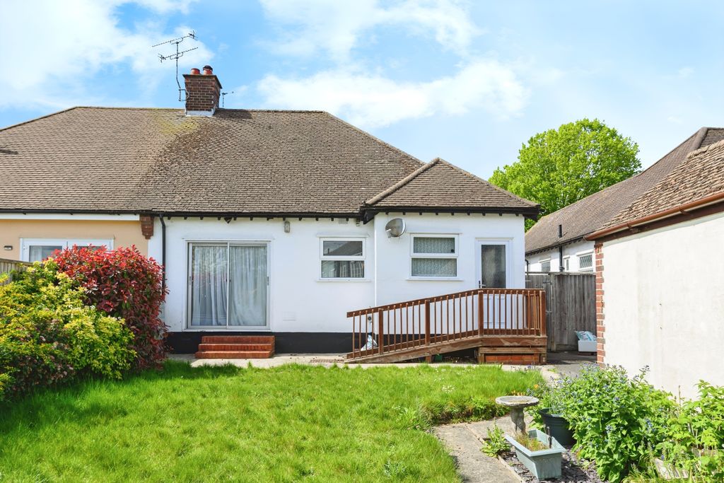 Property photo 2 of 16