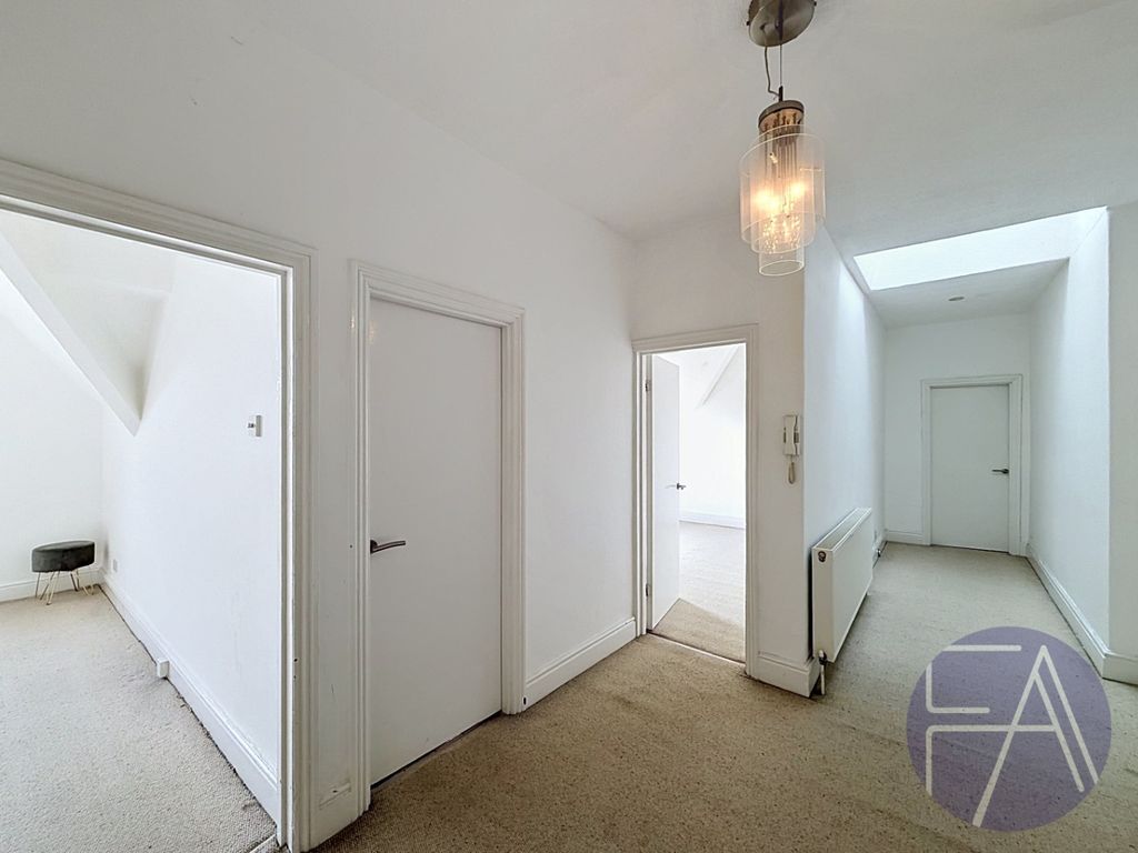 Property photo 2 of 9 4435574