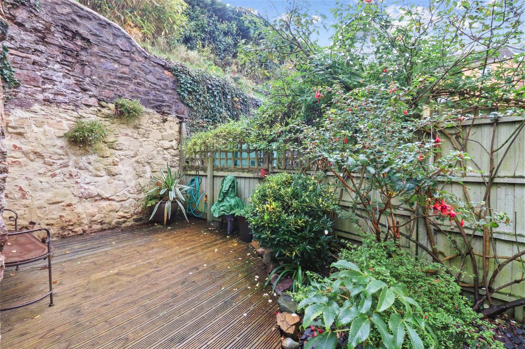 Property photo 3 of 18 Picture No. 10