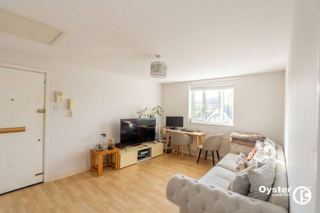 Property photo 2 of 10 Reception