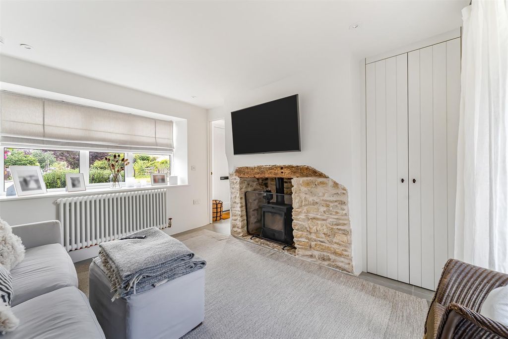 Property photo 2 of 13 33 Nethercote Road-22.Jpg