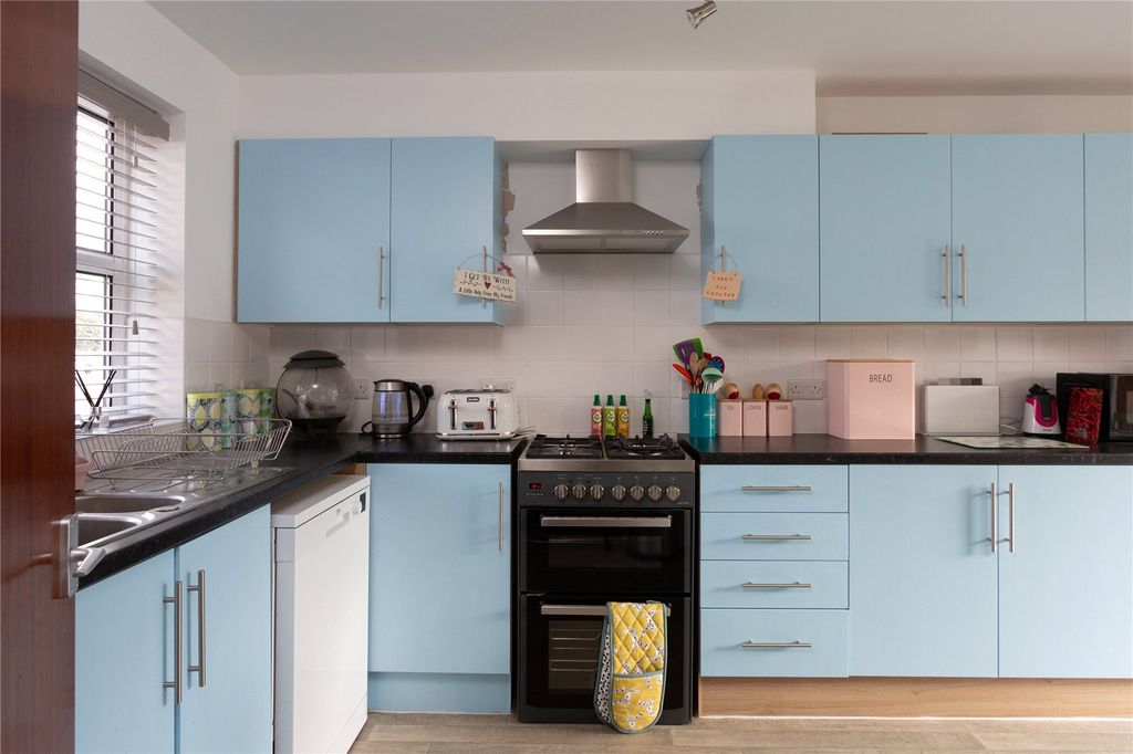 Property photo 2 of 12 Photos