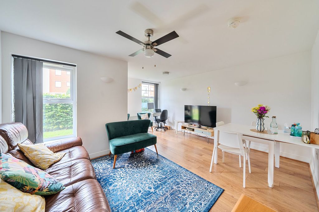 Property photo 2 of 19