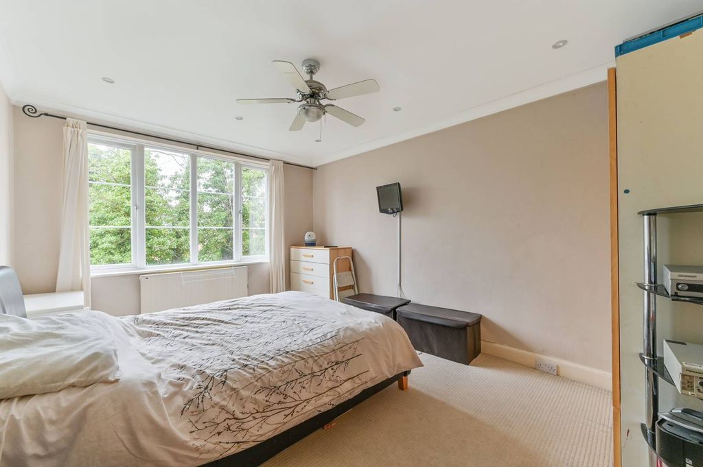 Property photo 3 of 7