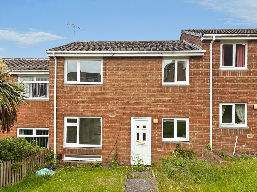 Property photo 1 of 11 External