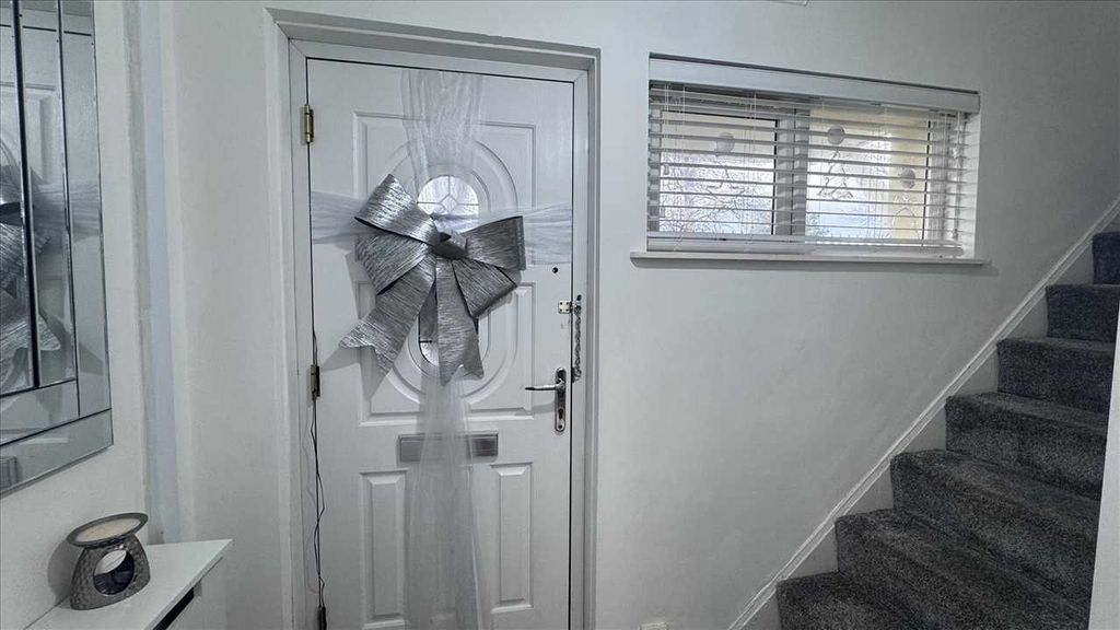 Property photo 2 of 16 Hall